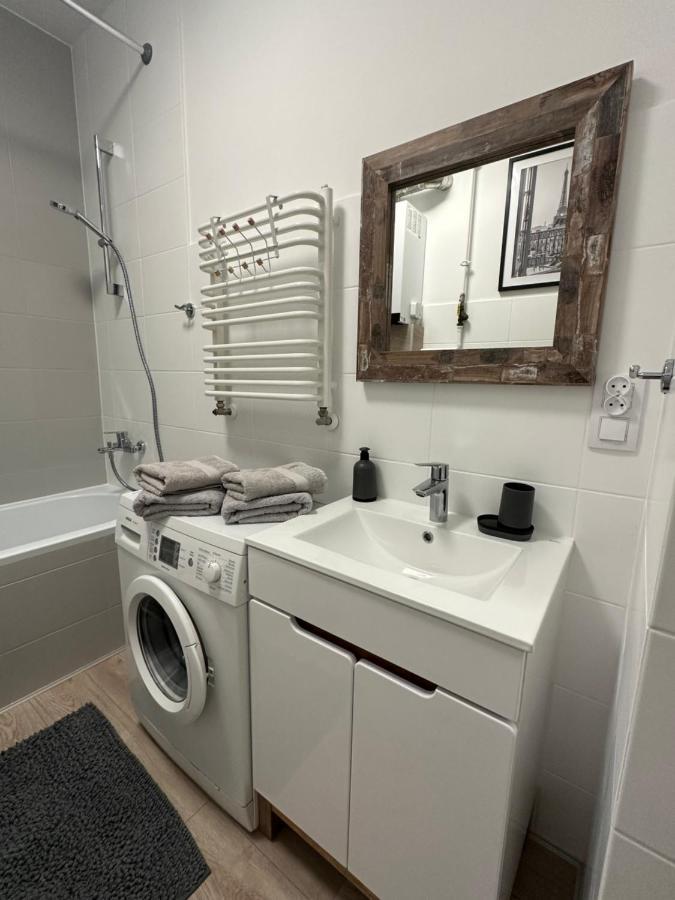 Apartament Wroclawia ภายนอก รูปภาพ