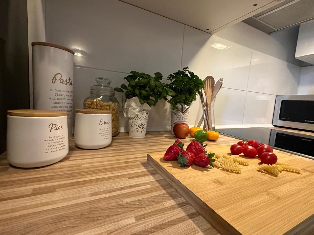 Apartament Wroclawia ภายนอก รูปภาพ