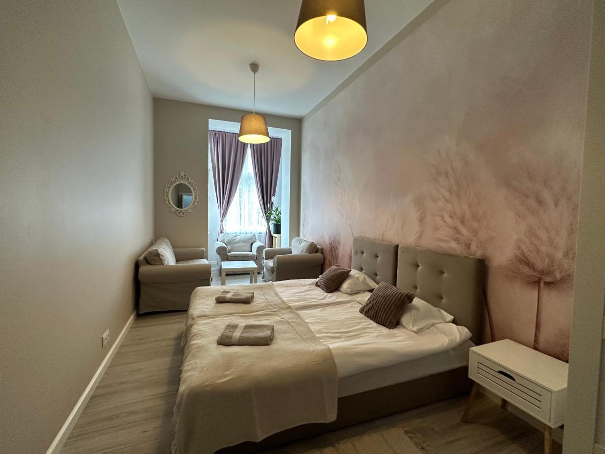 Apartament Wroclawia ภายนอก รูปภาพ