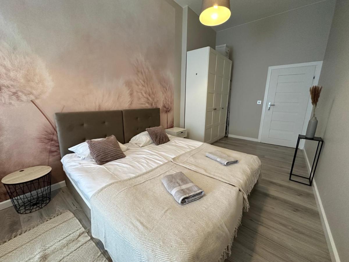 Apartament Wroclawia ภายนอก รูปภาพ