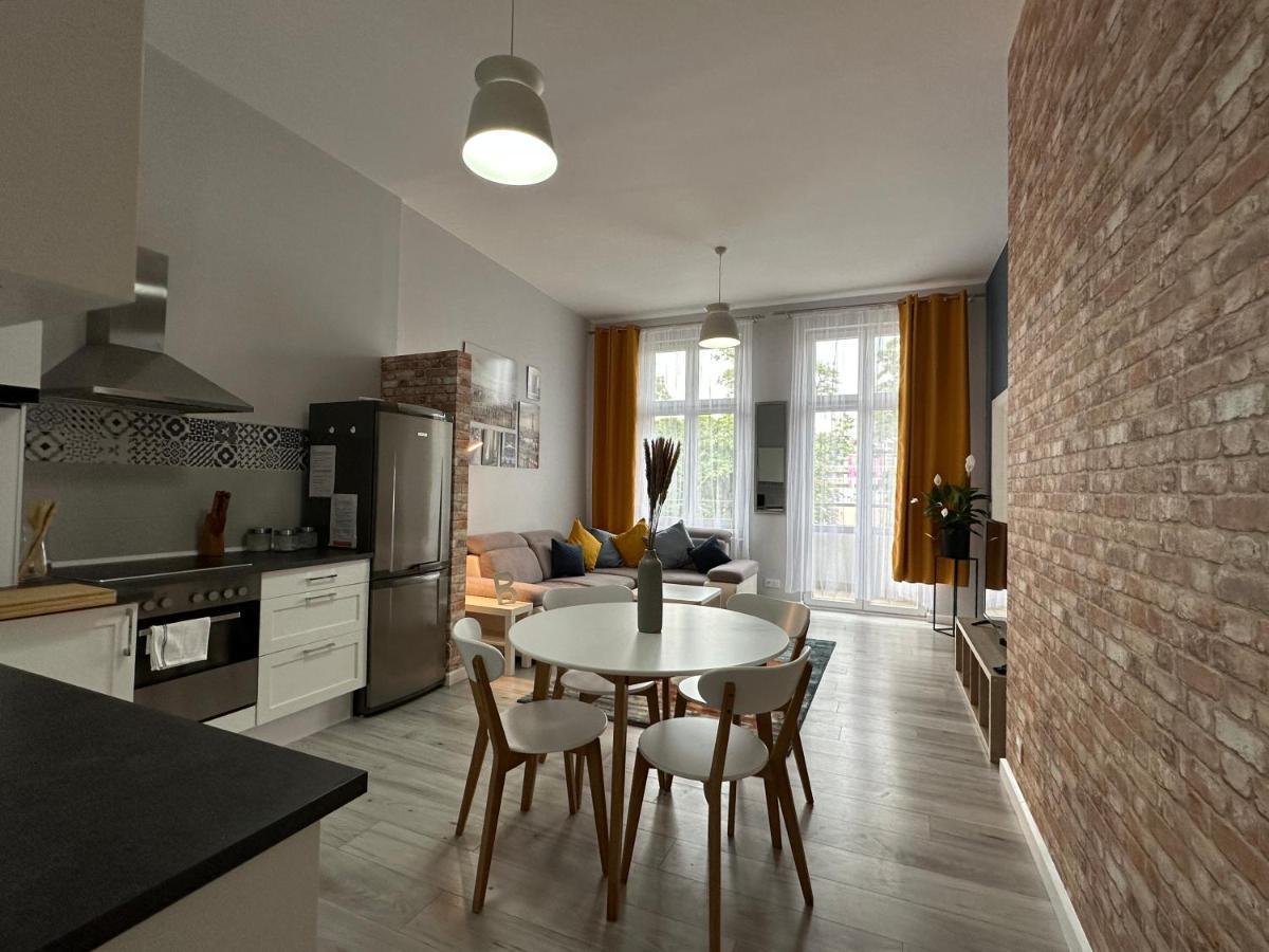 Apartament Wroclawia ภายนอก รูปภาพ