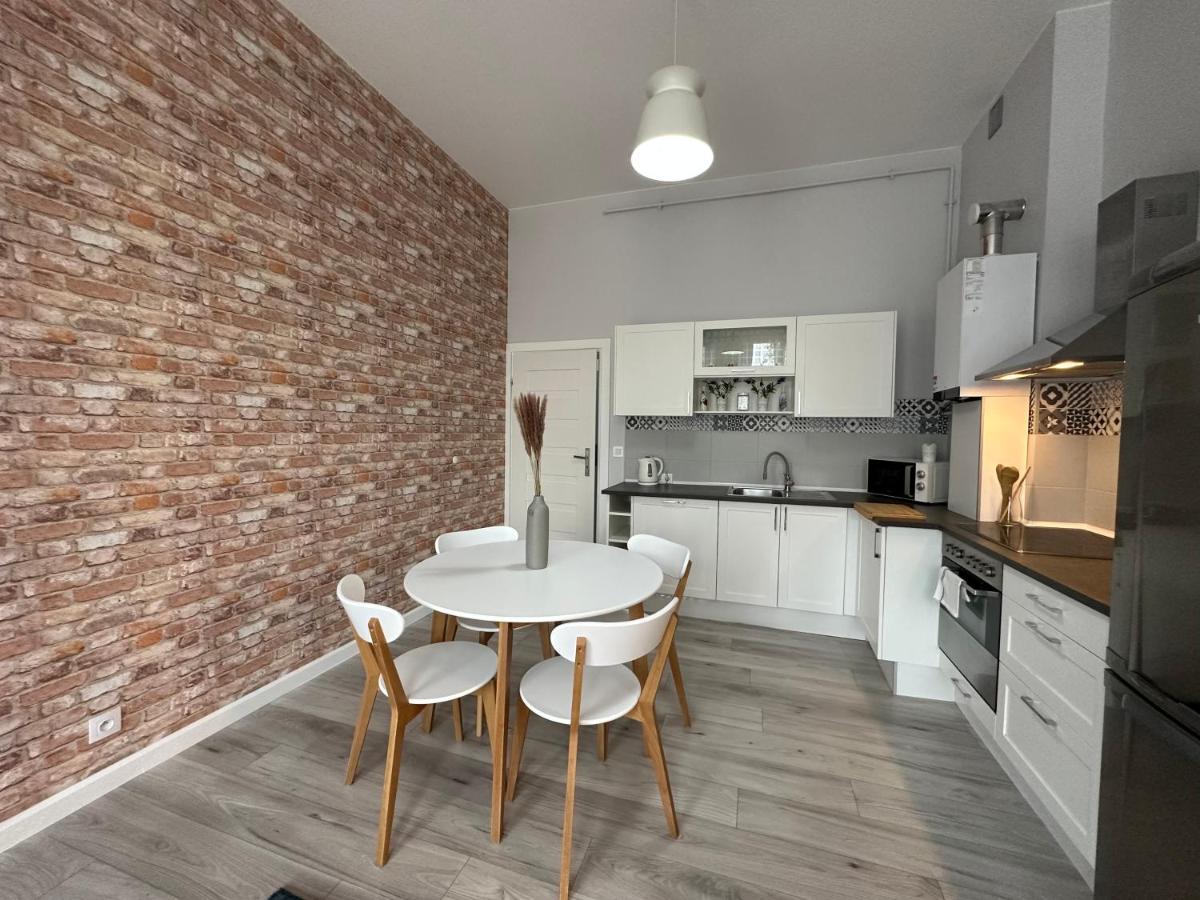 Apartament Wroclawia ภายนอก รูปภาพ