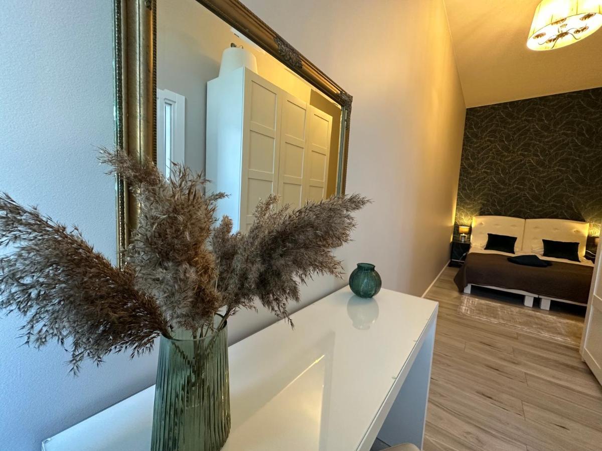 Apartament Wroclawia ภายนอก รูปภาพ
